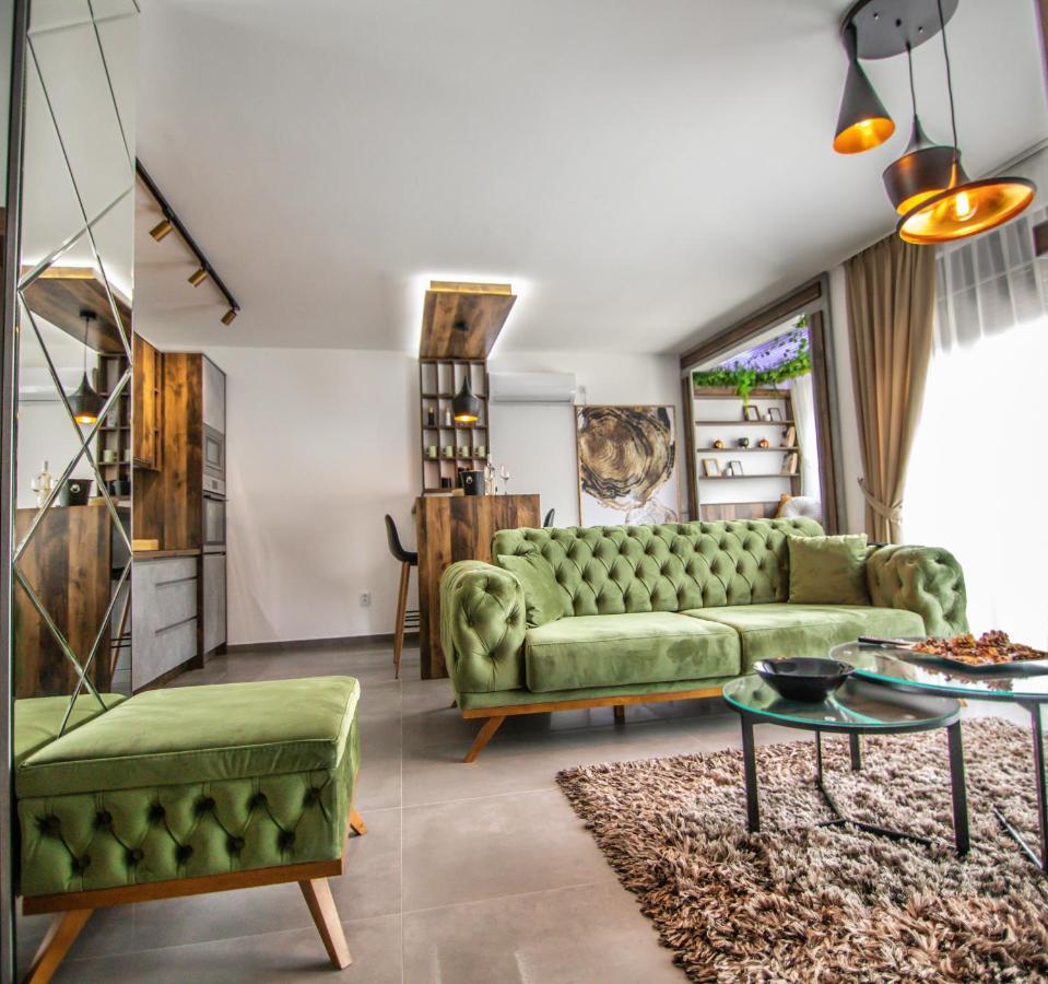 Royal Luxury Apartment ורסאק מראה חיצוני תמונה