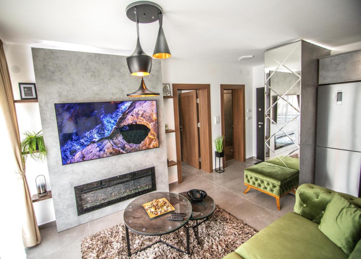 Royal Luxury Apartment ורסאק מראה חיצוני תמונה