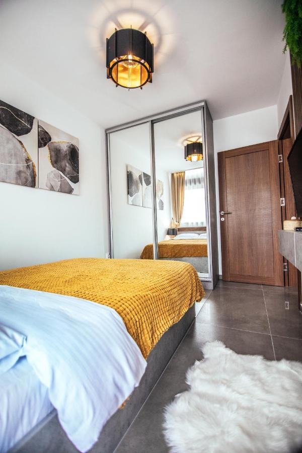 Royal Luxury Apartment ורסאק מראה חיצוני תמונה
