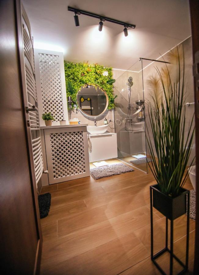 Royal Luxury Apartment ורסאק מראה חיצוני תמונה